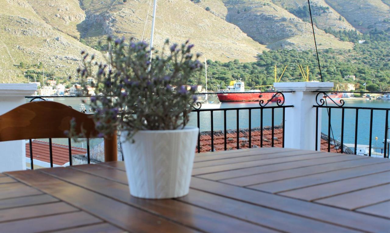 Gompos Apartment - Cozy Apartment Next To The Sea - Amazing Sea View Сими Экстерьер фото