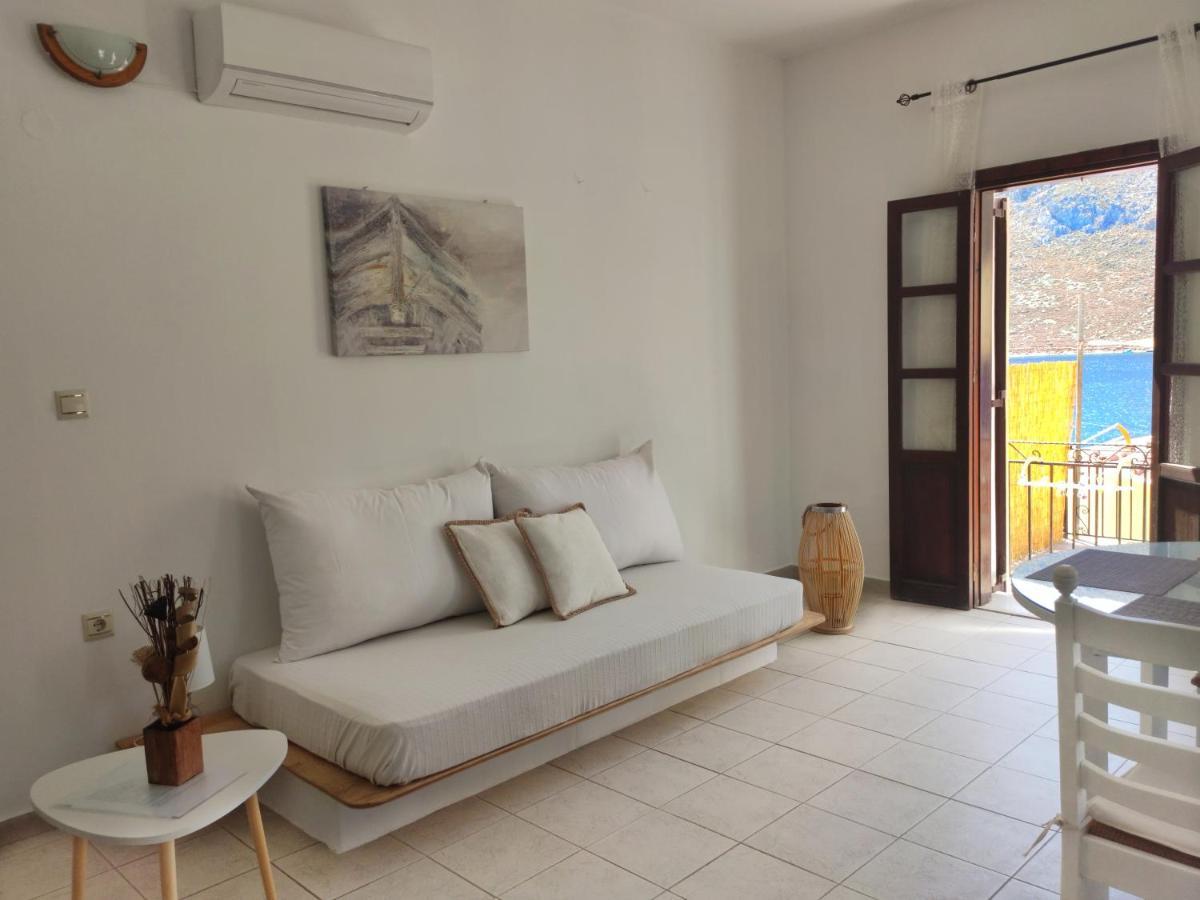 Gompos Apartment - Cozy Apartment Next To The Sea - Amazing Sea View Сими Экстерьер фото
