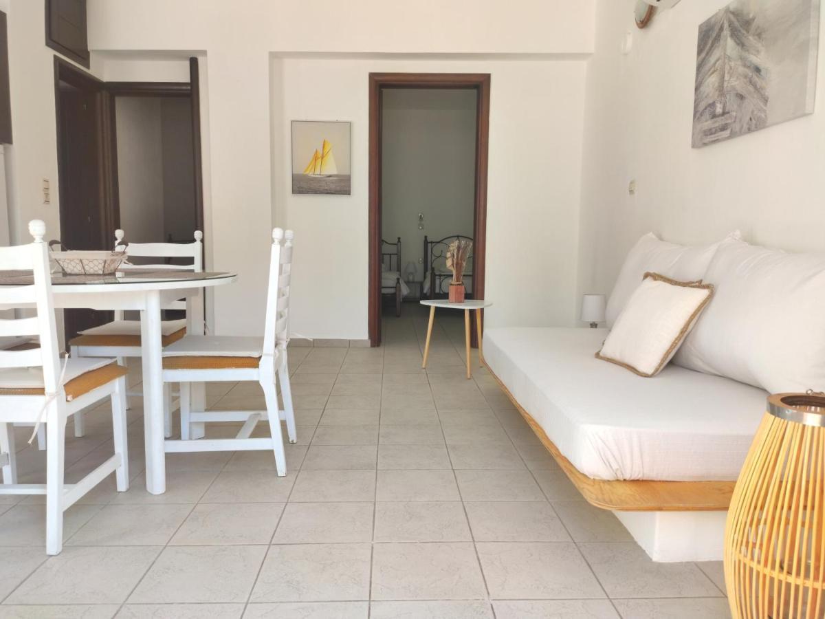 Gompos Apartment - Cozy Apartment Next To The Sea - Amazing Sea View Сими Экстерьер фото
